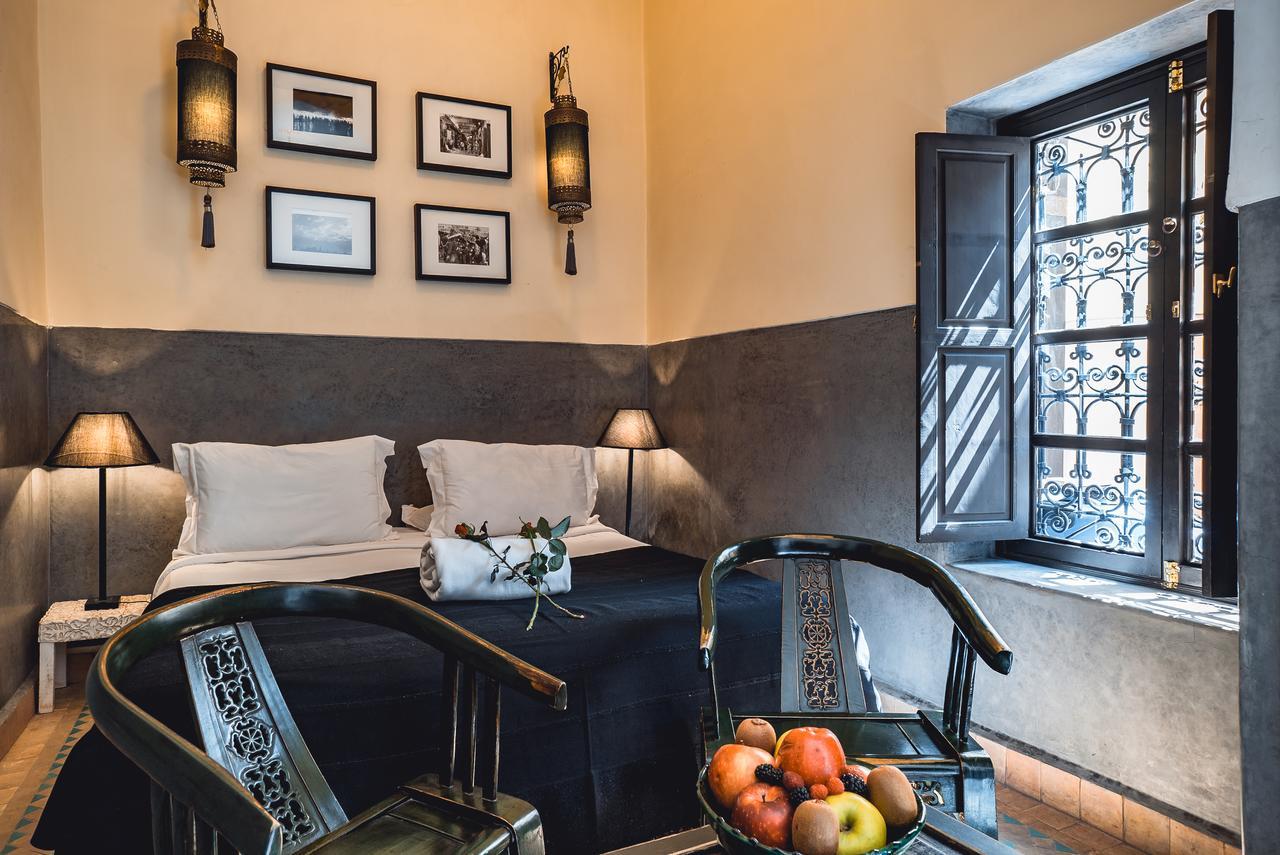 Ambre Epices Medina Riad Marrakesh Exterior photo A room at the hotel